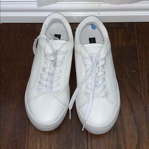 Steve by Steve Madden sneakers